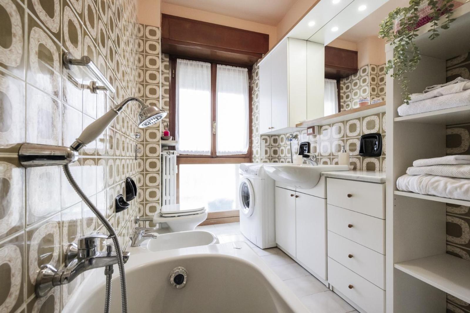 Appartement Big Deluxe Apts Italian Style Lake&Terrace à Lecco Extérieur photo